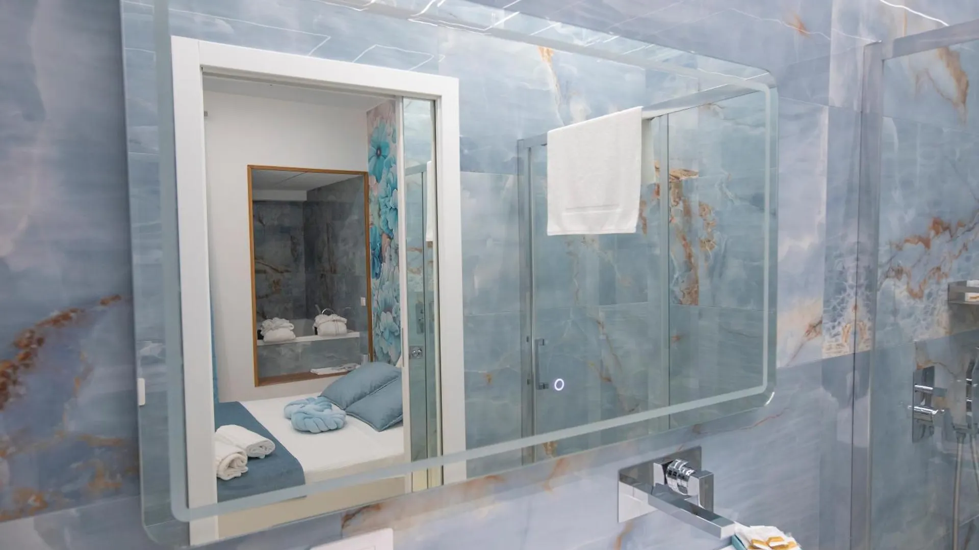 4 Rooms Rosario Catania