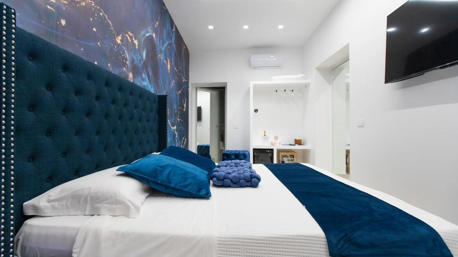 4 Rooms Rosario Catania